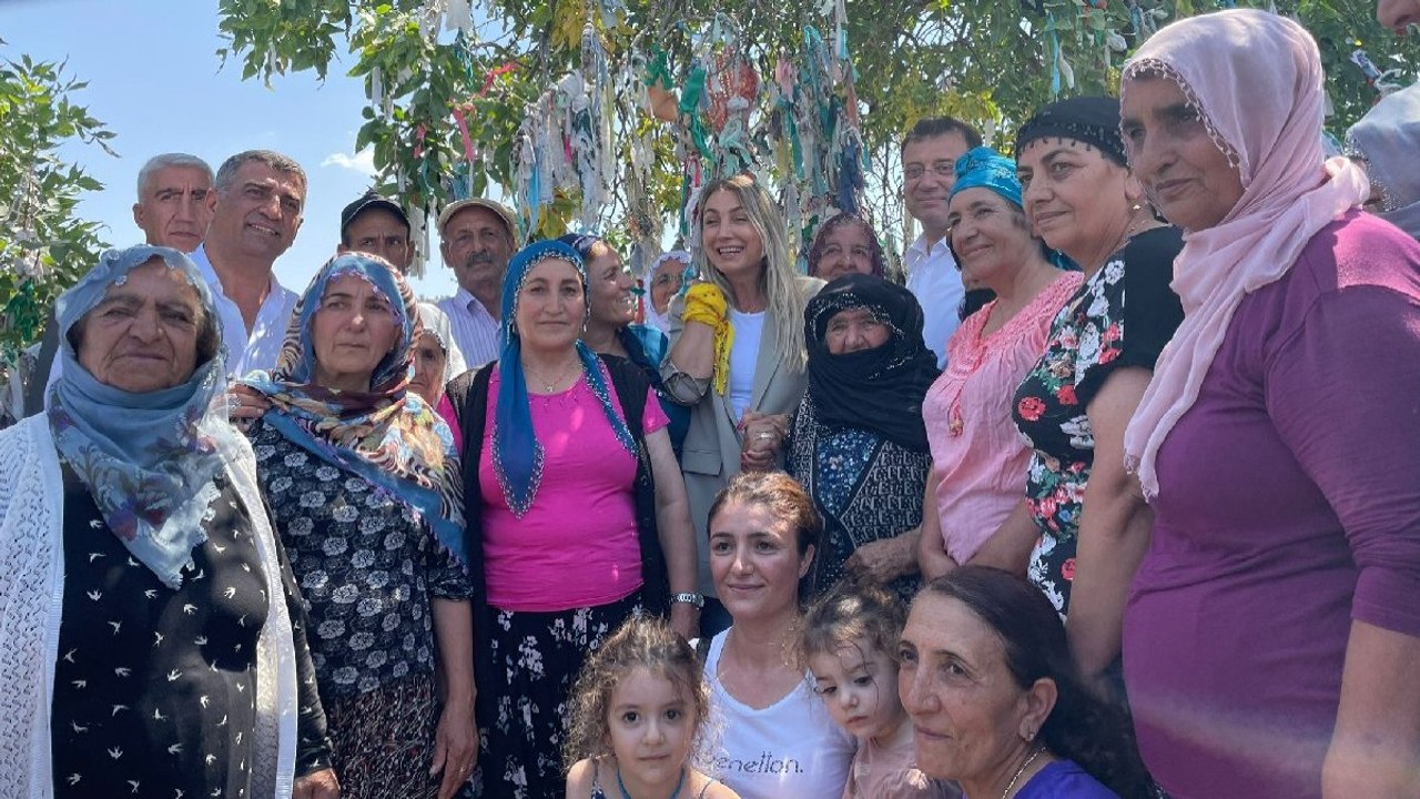 İmamoğlu Tunceli’de türbe ziyaret etti, dilek a...