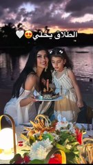 ملكة كابلي تلعب جولف بملابس جريئة