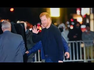 La rabbia per il fatto che l'azienda che paga lo "stipendio a sette cifre" del principe Harry si sba