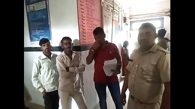 जंगल में कटीली झाडिय़ों के बीच नवजात मिला, चिकित्सालय में चल रहा उपचार