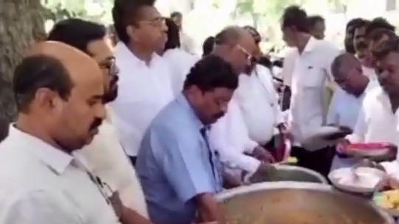 చిత్తూరు జిల్లా: కలెక్టరేట్‌లో భోజన సౌకర్యం