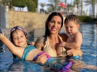 Mamans & Célèbres (TFX) : Julia Paredes contrainte de quitter son domicile avec ses enfants