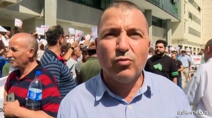 Sit-in dei panettieri a Tunisi: "Lo Stato ci ha vietato le baguette"