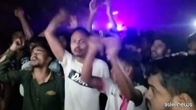 Proteste in Bangladesh a Dacca contro i roghi del Corano