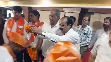 सैकड़ों युवा भाजपा में शामिल, कहा- कमल खिलाएंगे, छत्तीसगढ़ को आगे बढ़ाएंगे