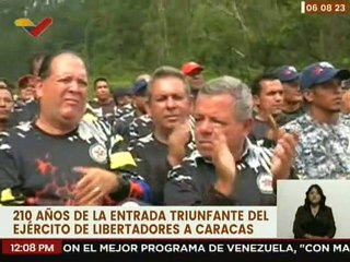 A 210 años de la Campaña Admirable los caraqueños rindieron honores a la espada del Libertador