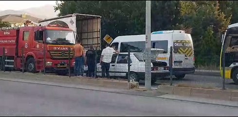 Seyir halinde olan araç yanmaya başladı