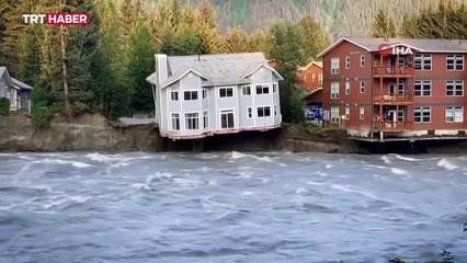 Nehir kıyısındaki ev selin ardından yerle bir oldu