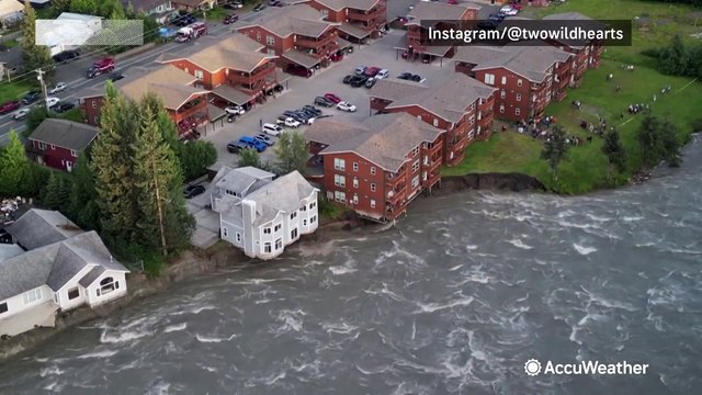 Alaska house collapses amidst glacial flooding