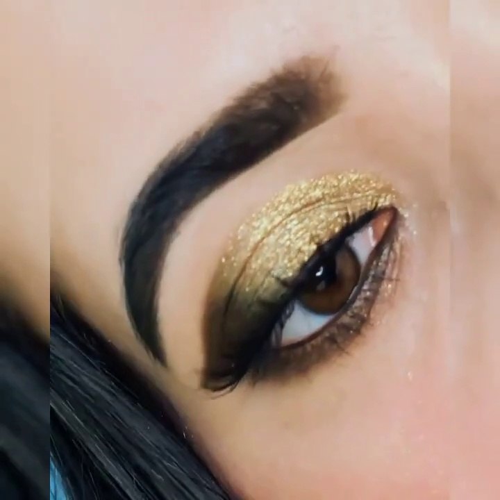 Easy golden shimmer eye makeup_ shorts_foryou_viralshorts _beautifybyarfa(720P_HD)