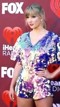 Cantante Taylor Swift regala 55 millones de dólares a sus funcionarios