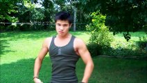 kid Bodybuilder de 16 ans Flexing Video 3- Matt