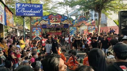 KESENIAN TARI JARANAN - KUDA LUMPING KEDIRI