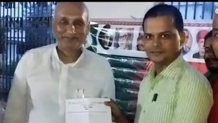 मधेपुरा: शारीरिक शिक्षक एवं स्वास्थ्य अनुदेशकों ने शिक्षा मंत्री को सौंपा मांग पत्र