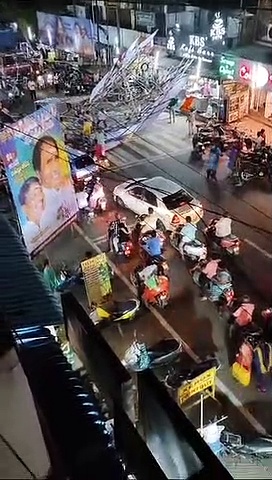 புதுவையில் முதல்வரின் பிறந்தநாள் அலங்கார வளைவு விழுந்து விபத்து; 3 பேர் படுகாயம்