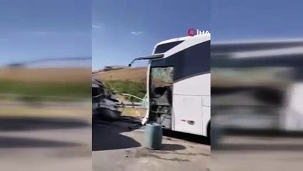 Niğde'de yolcu otobüsü minibüsle çarpıştı: 1 ölü, 7 yaralı