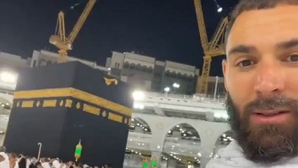 Fransa Milli Takımı oyuncusu Karim Benzema umreye gitti