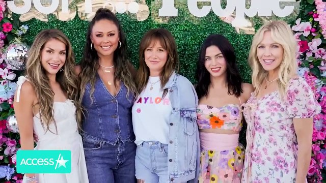 Taylor Swift HUGS Kobe Bryant's Daughter Bianka & Surprises Her w_ Gift at Eras