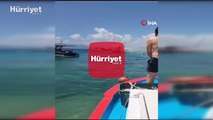 İzmir'de tur teknesinde korku dolu anlar: Yolcular denize atlayarak canını kurtardı