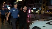 Kadıköy'de denetime takılan alkollü sürücünün arkadaşları polise zor anlar yaşattı