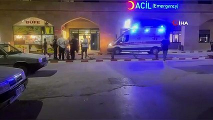 Bahçede otururken eline yorgun mermi isabet etti