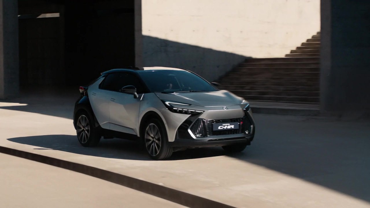 The new Toyota C-HR Trailer