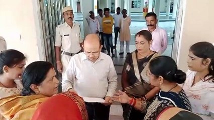 बिगड़ती कानून व्यवस्था के खिलाफ सौंपा ज्ञापन