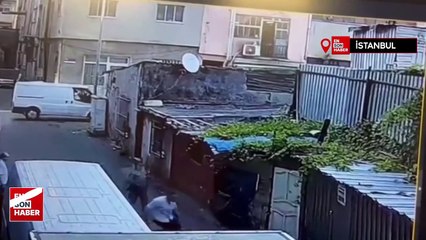 Bekçilerin kovaladığı kaçak göçmeni çelme atarak durdurdu
