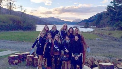 Çektirdikleri fotoğraftaki detayın peşine düşen kadınlar dehşete kapıldı! Bölgeyi apar topar terk ettiler