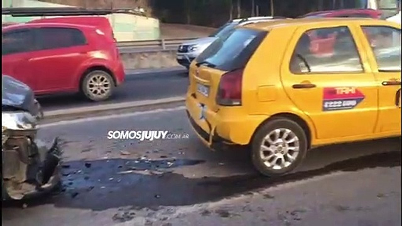 colisón multiple en ruta 9 acceso Alto Comedero