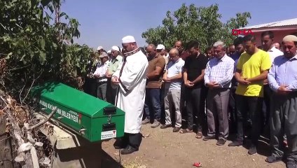 Üvey babanın öldürdüğü 4 yaşındaki çocuğu, öz babası elleriyle kabre koydu