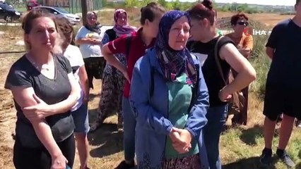 Su sıkıntısını böyle protesto ettiler: Yalakta duş aldı