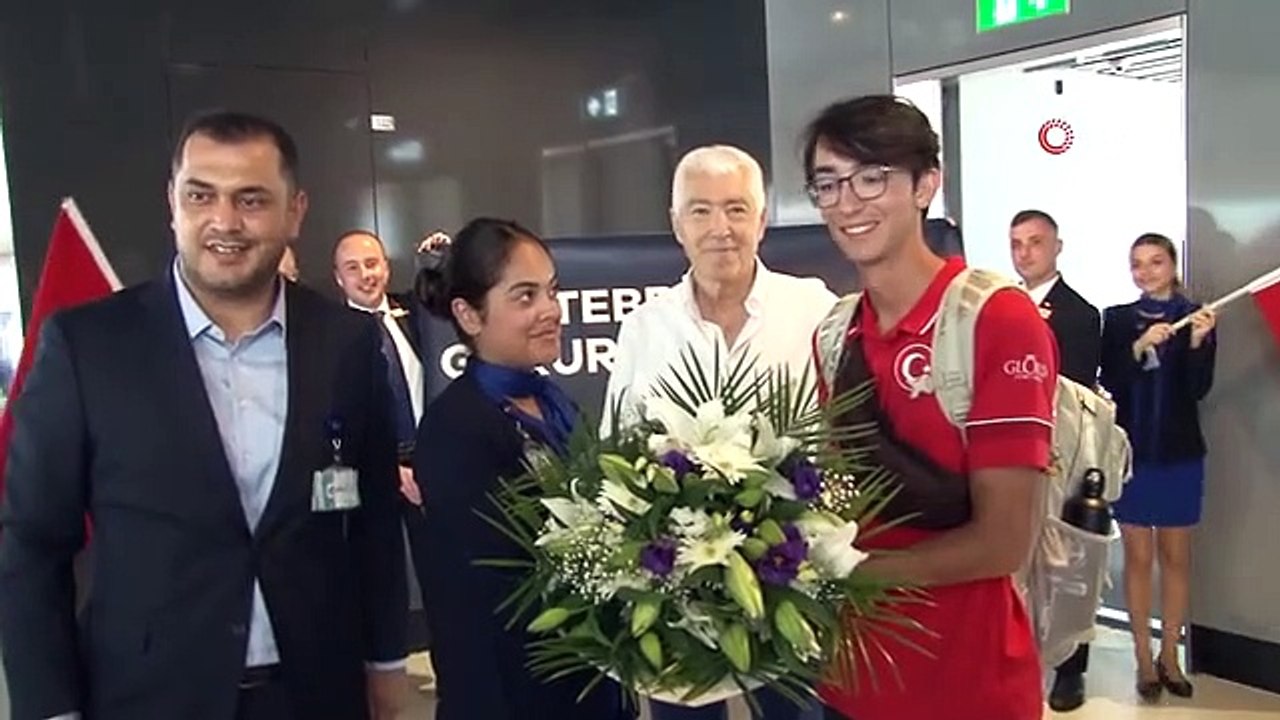 Mete Gazoz tiki mi var, kekeme mi, hastalığı ne? Mete Gazoz hastalığı nedir, ne hastası?