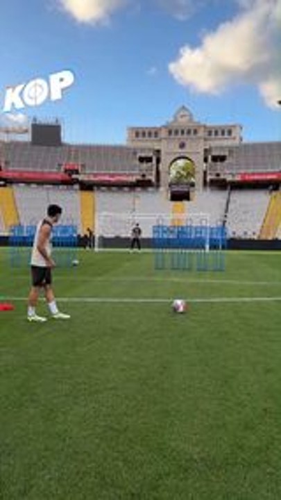 Pedri sur Coup-Franc, c'est impérial ! #pedri #barcelona #FCB