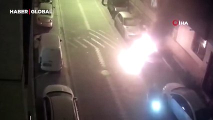 Nijeryalı gencin lüks aracını kundaklayıp böyle kaçtı