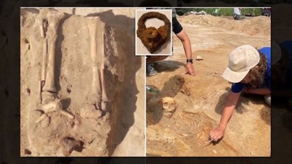 Polonya'da ayak bilekleri demir kilit ile bağlanmış çocuk vampir kalıntısı bulundu