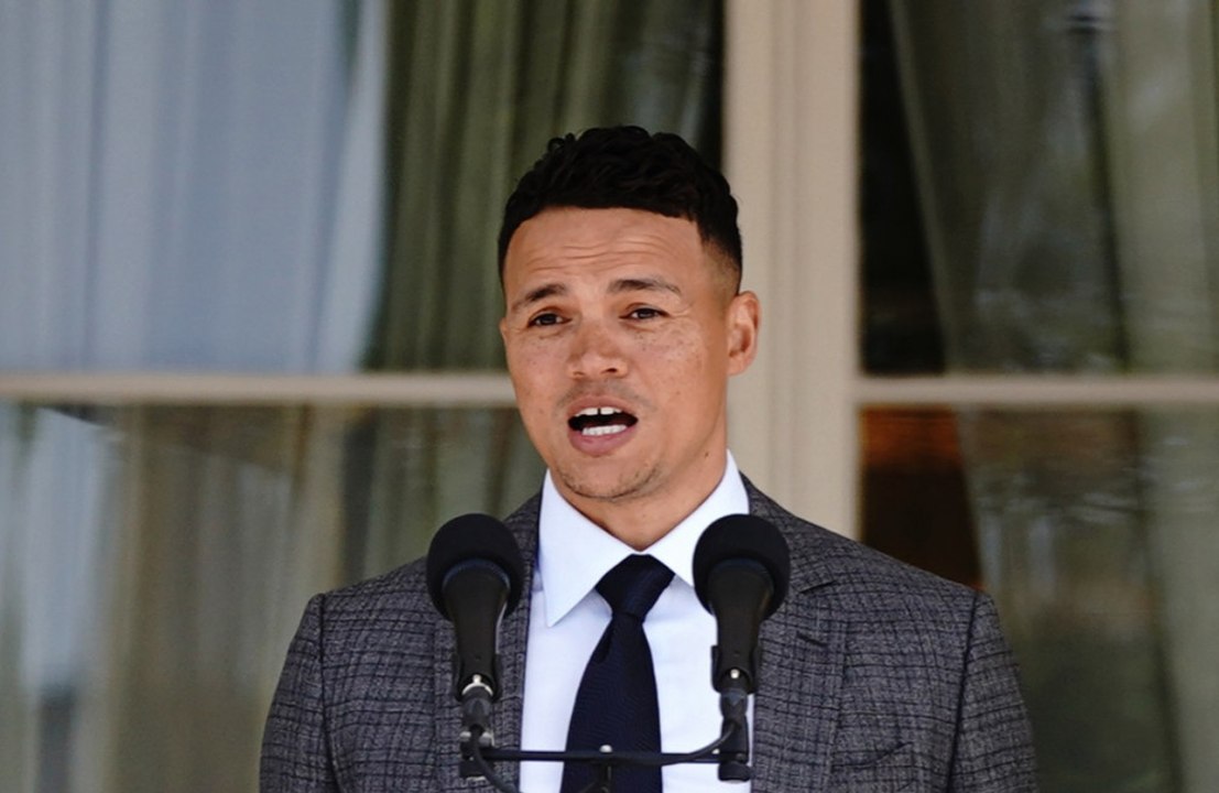 Jermaine Jenas is encouraging parents to keep children safe" whilst they play video games