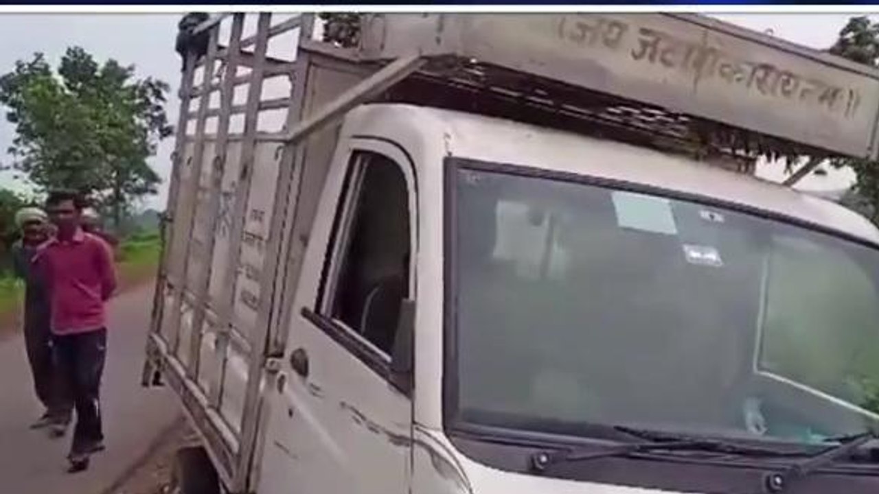 छतरपुर: तेज रफ्तार फोर व्हीलर वाहन ने बाइक सवारों को मारी टक्कर, दोनों की हालत गम्भीर