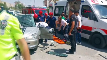 Une voiture heurte un minibus à Kahramanmaraş： 7 blessés