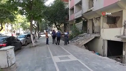 Un ouvrier tentant de démonter l'ascenseur dans le bâtiment fortement endommagé s'est écrasé au rez-de-chaussée : 1 mort