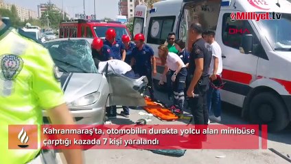 Otomobil durakta yolcu alan minibüse çarptı: 7 yaralı