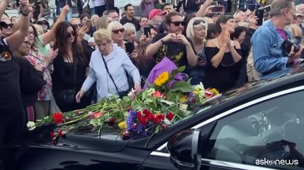 Musica, fiori e commozione per l'addio a Sinead O'Connor