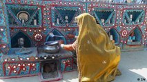 Eco-friendly stove-making empowers Pakistani women
