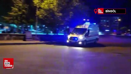 Bingöl'de hafif ticari araçla minibüs çapıştı