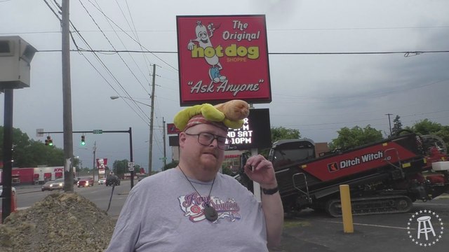 Raw Dogging at The Original Hot Dog Shoppe Warren, OH