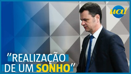 Torres explica por que não voltou ao Brasil no dia 08/1