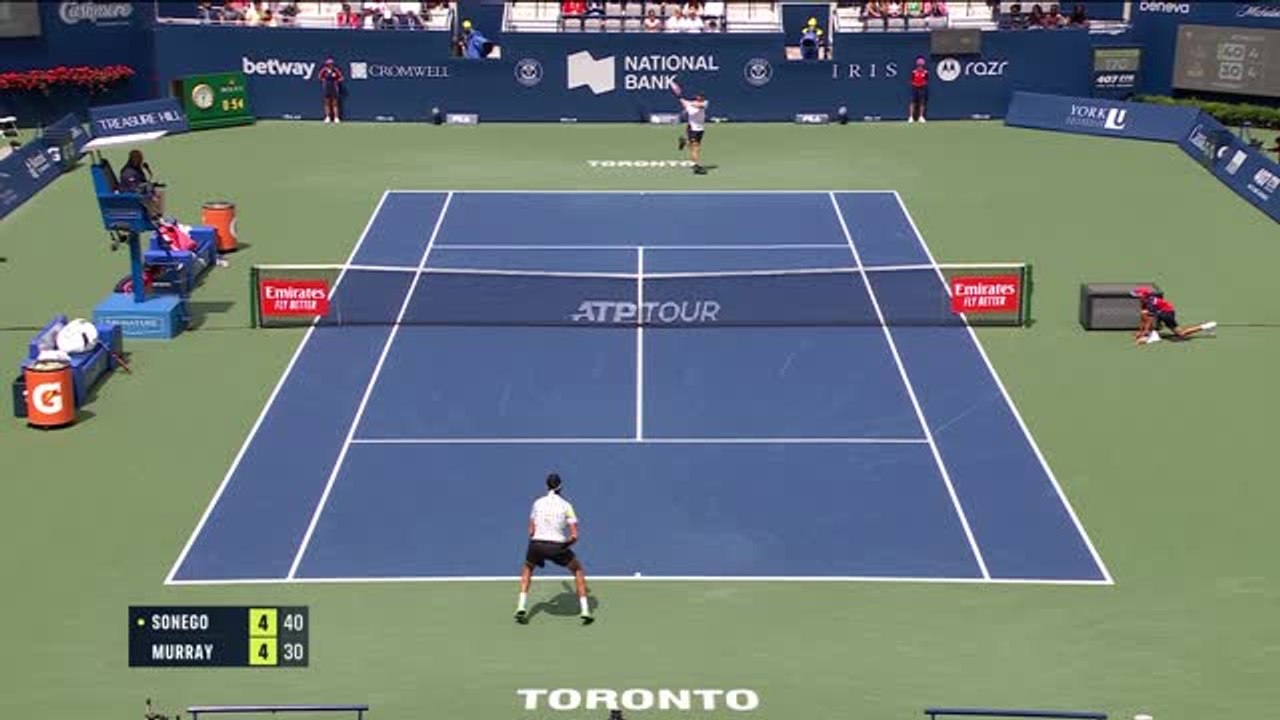 Murray downs Sonego to reach second round