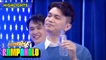 Vhong takes a sip after he cracked his voice | It's Showtime Rampanalo