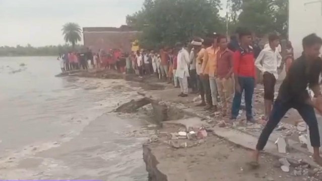 फर्रुखाबाद: गंगा का जलस्तर ठहरा, लेकिन कटान के चलते लोगों में दहशत
