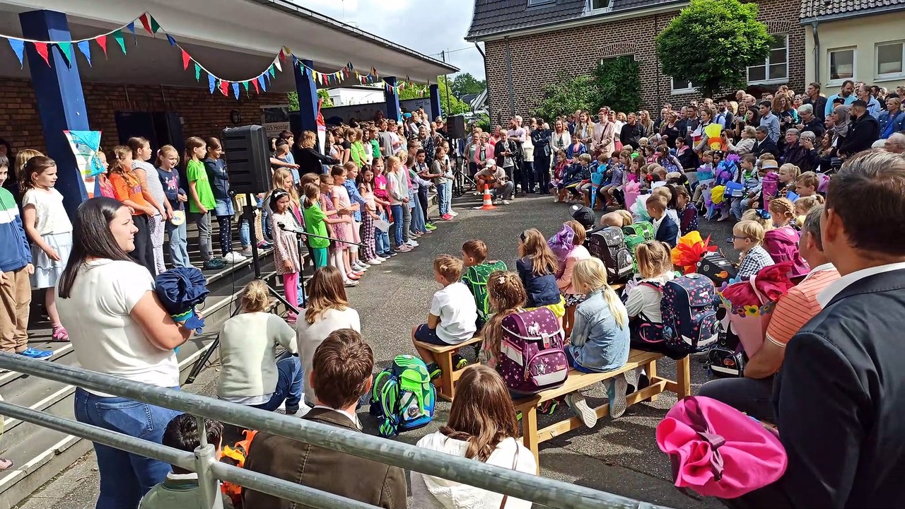 Willkommen hier bei uns im Haus (Kinderlied)